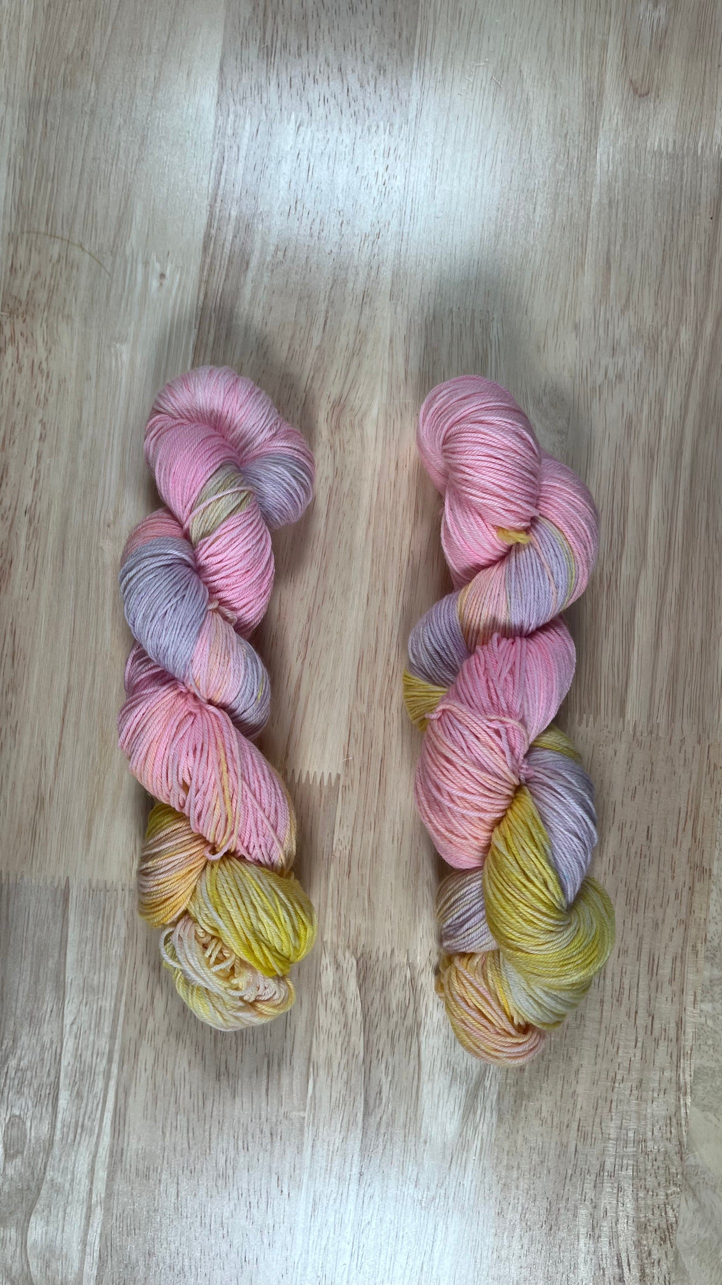 Sunset Sorbet – Hand-Dyed 100% Superwash Merino Fingering Yarn